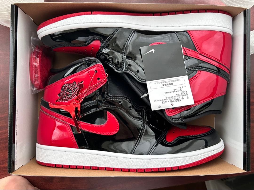 Nike Air Jordan 1 Retro High OG パテントブレッド