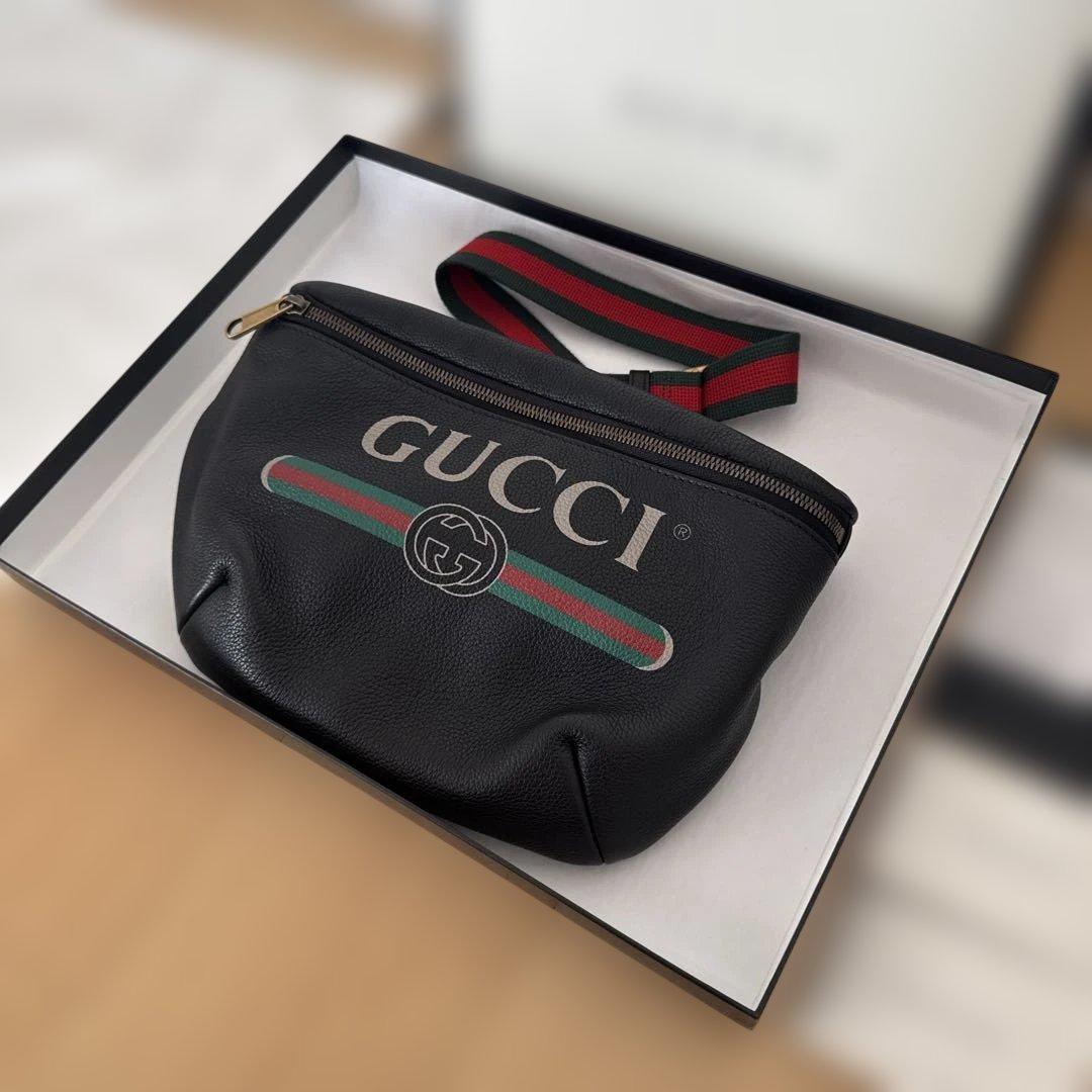 GUCCI レザー ボディバッグ ウェブライン