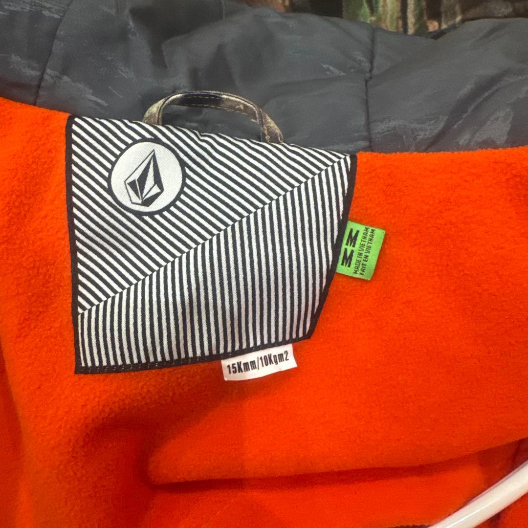 VOLCOM 迷彩 スノーボードジャケット