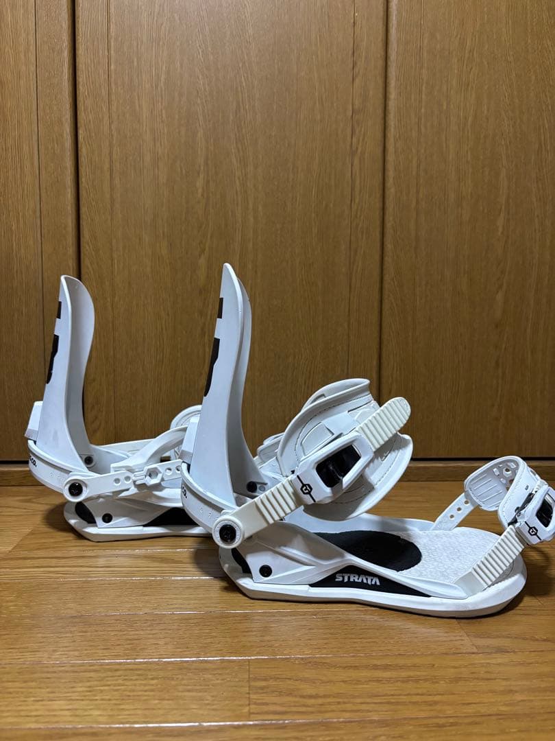 ユニオン　ストラータ 21-22ホワイト スノーボードビンディング　M