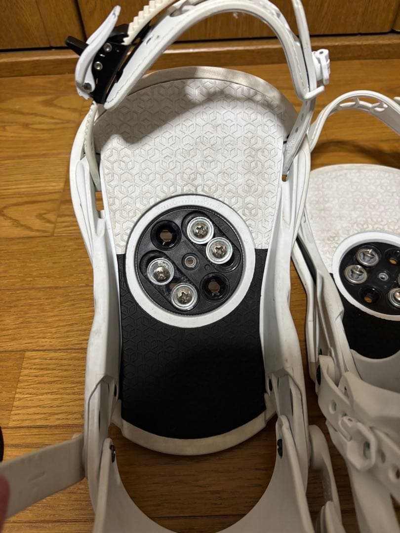 ユニオン　ストラータ 21-22ホワイト スノーボードビンディング　M