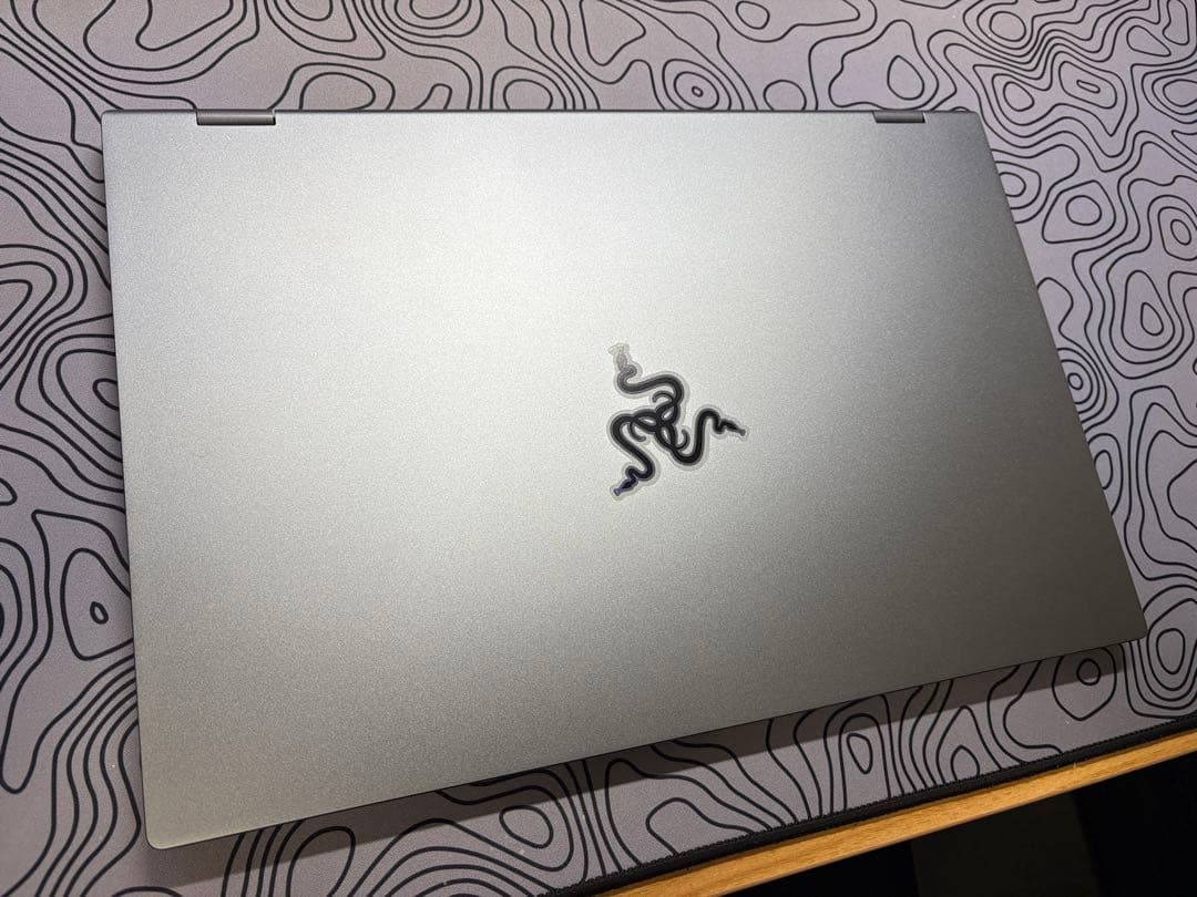 UPERFECT UDockX 15.6 Pro キーボード付きモバイルモニター