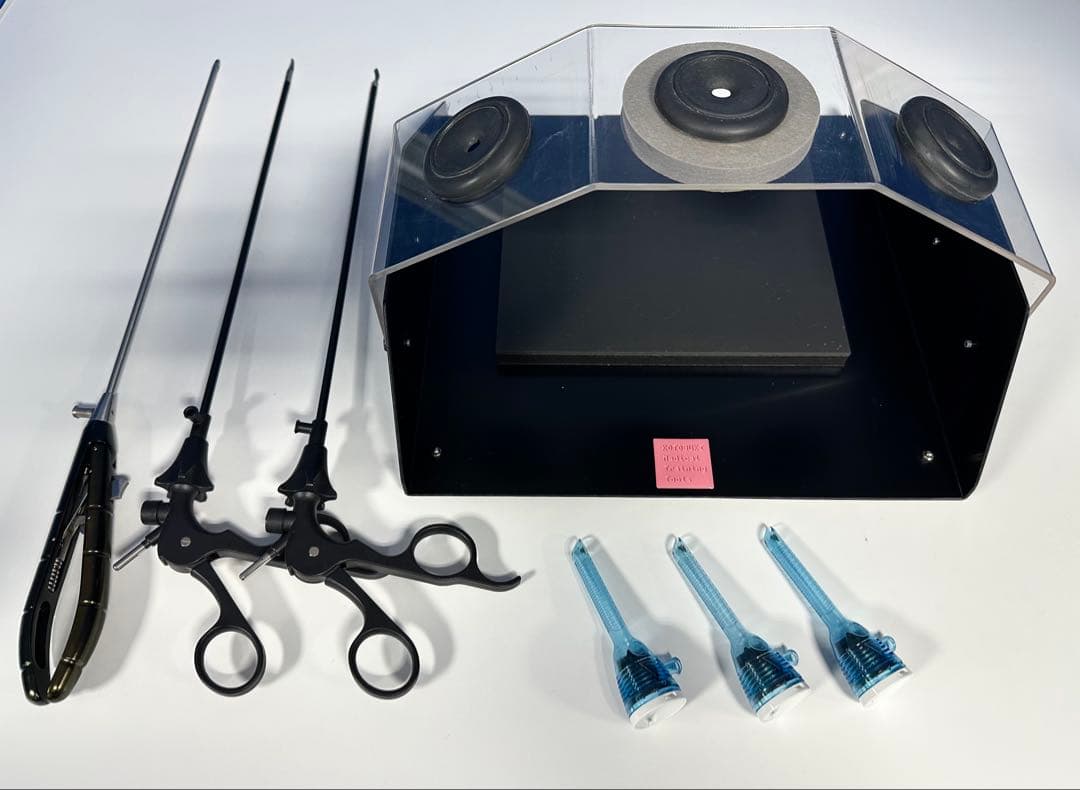 腹腔鏡手術練習キット　ラパロドライボックス　持針器・鉗子セット　婦人科　外科