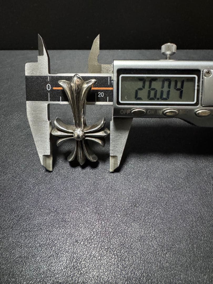 クロムハーツ スモールCHクロス ペンダント