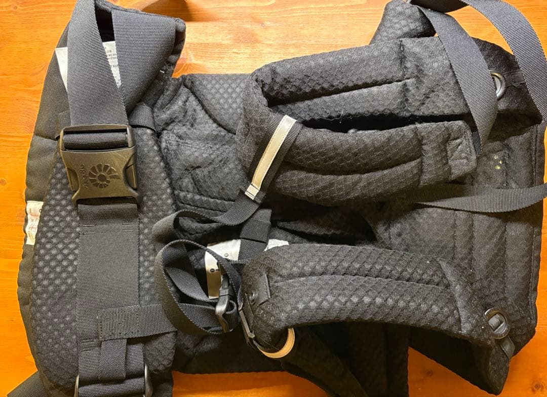 エルゴベビー 抱っこ紐 ブラック　オムニブリーズ