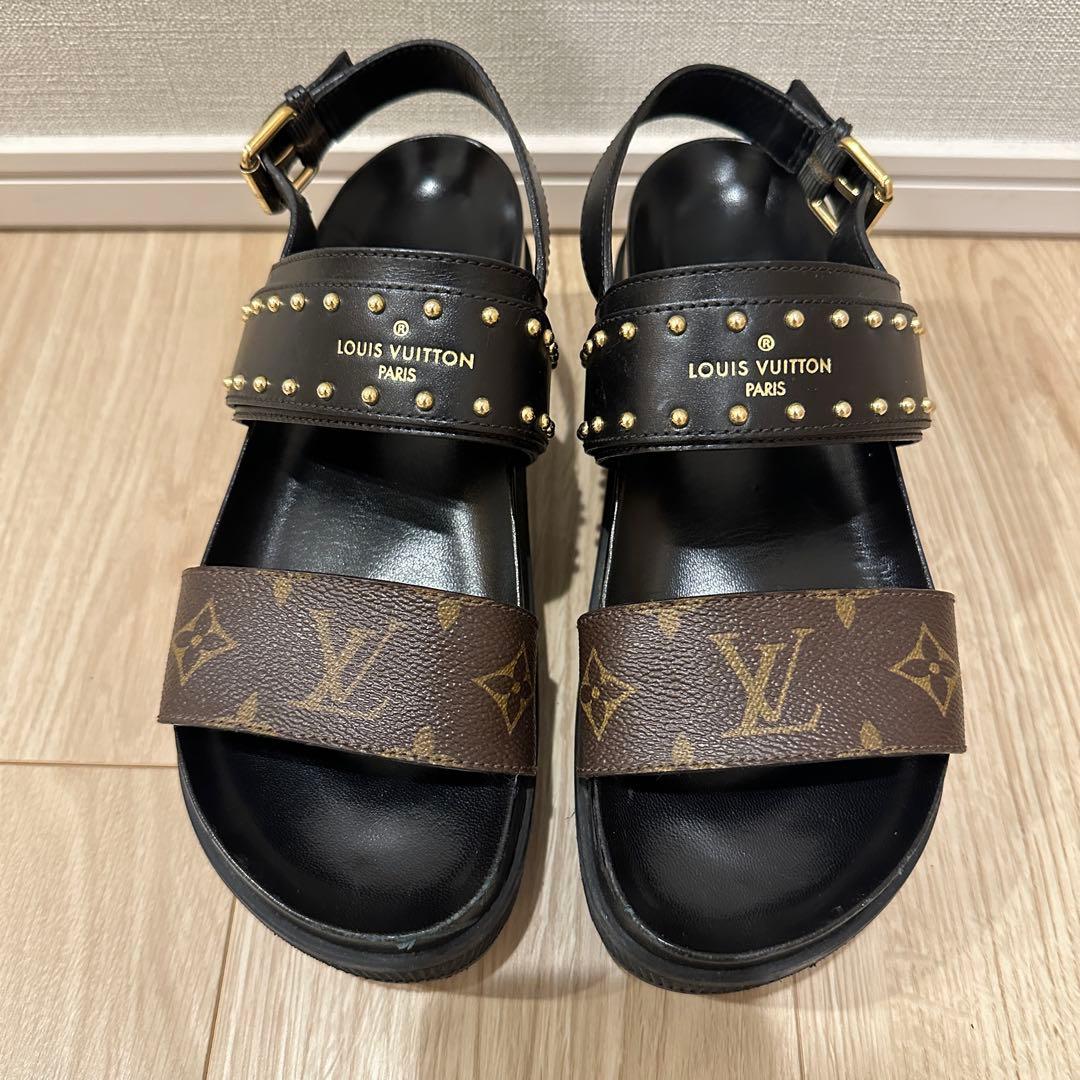 Louis Vuitton スタッズ付きサンダル