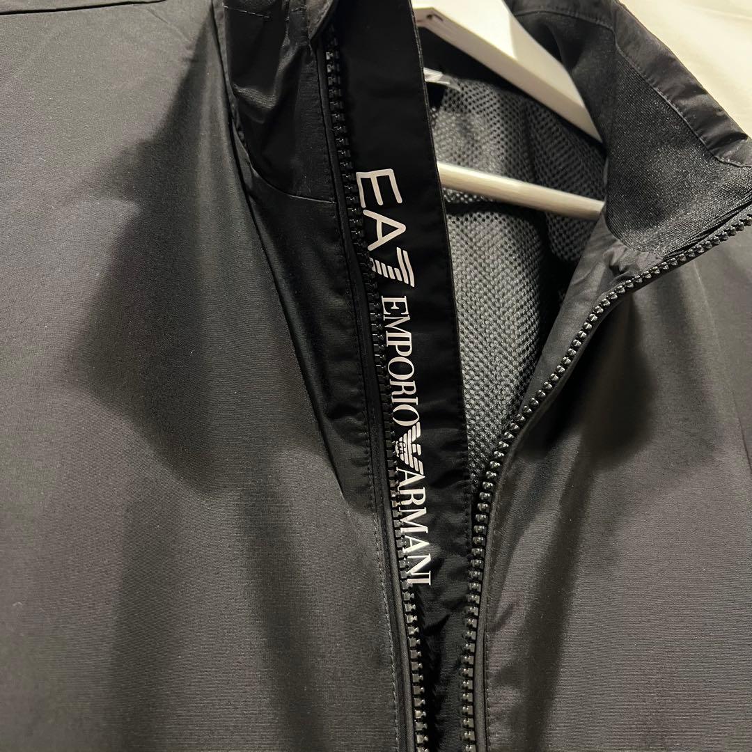 未使用　エンポリオアルマーニ　EA7 ウインドブレーカー　マウンテンパーカー