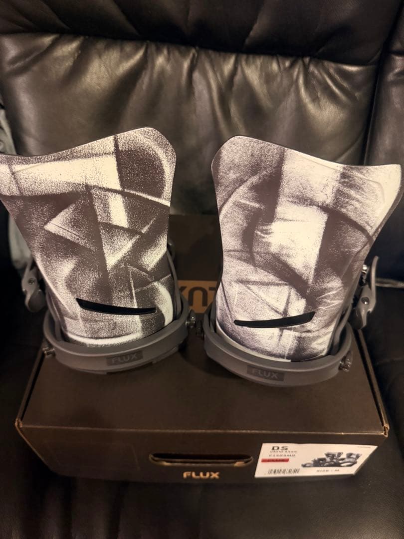 新品未使用　FLUX ビィンディング　メンズM