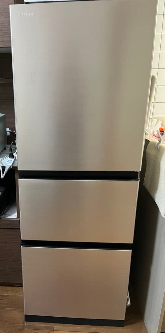 【❤︎…Τuyo...❤︎】【美品】日立R27TVN 265L 3ドア冷蔵庫