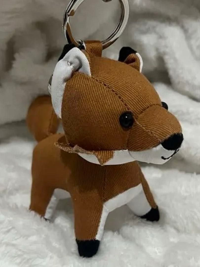 MAISON KITSUNE フォックスチャーム　キーホルダー