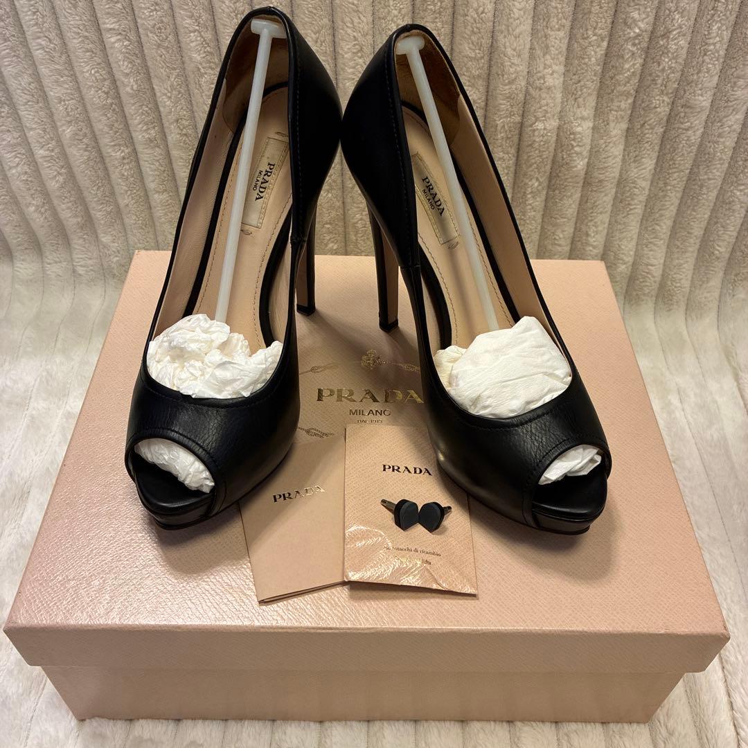 PRADA ブラックオープントゥハイヒール