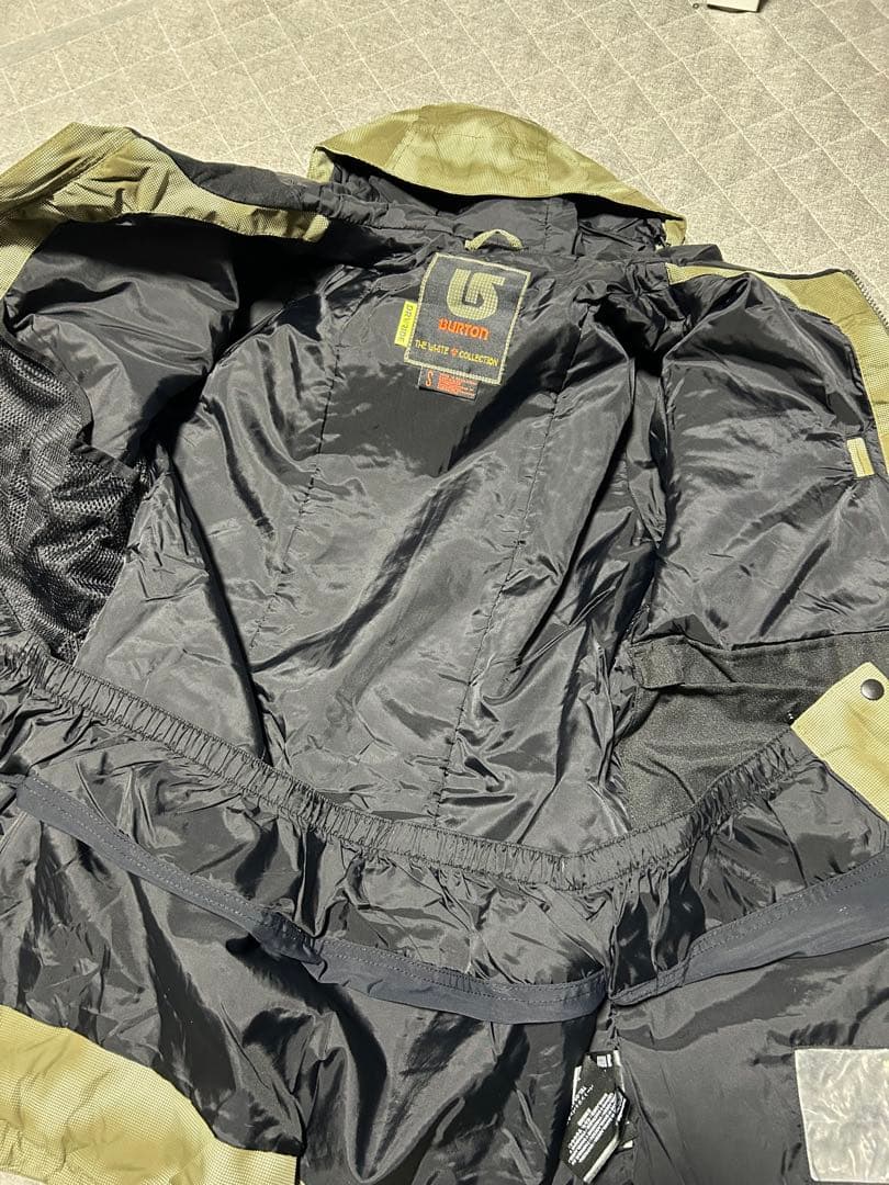 Burton カモフラージュ スノーボードウェア　上下セット