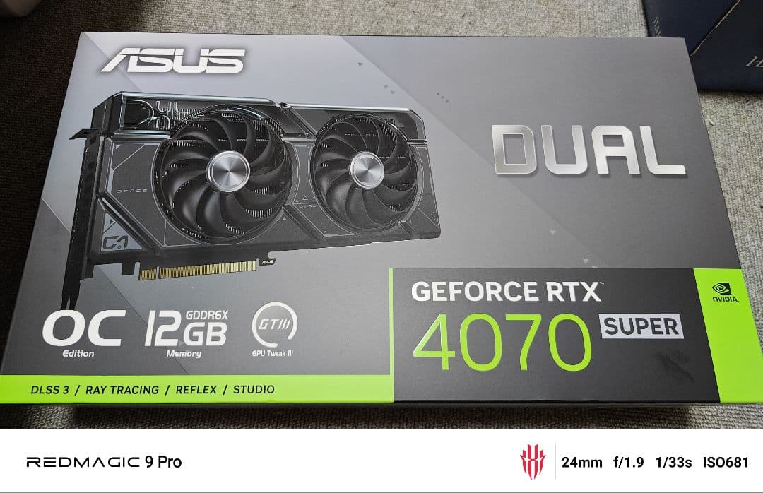 グラフィックボード・グラボ・ビデオカード ASUS GeForce RTX 4070 Super OC Edition