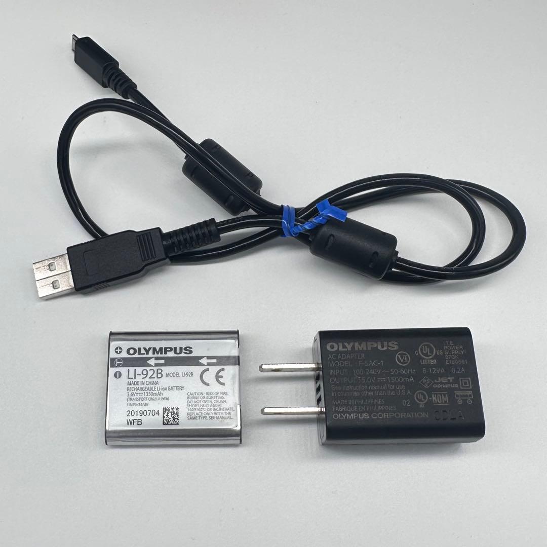 OLYMPUS　オリンパス　TOUGH　TG-6　コンパクトデジタルカメラ　赤