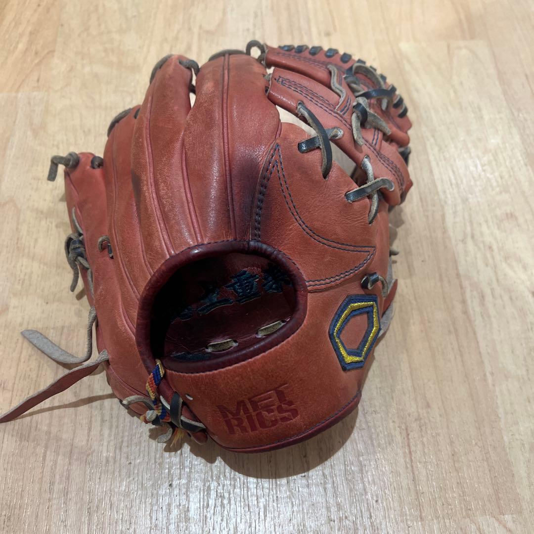 硬式野球グローブ 赤色 レザー