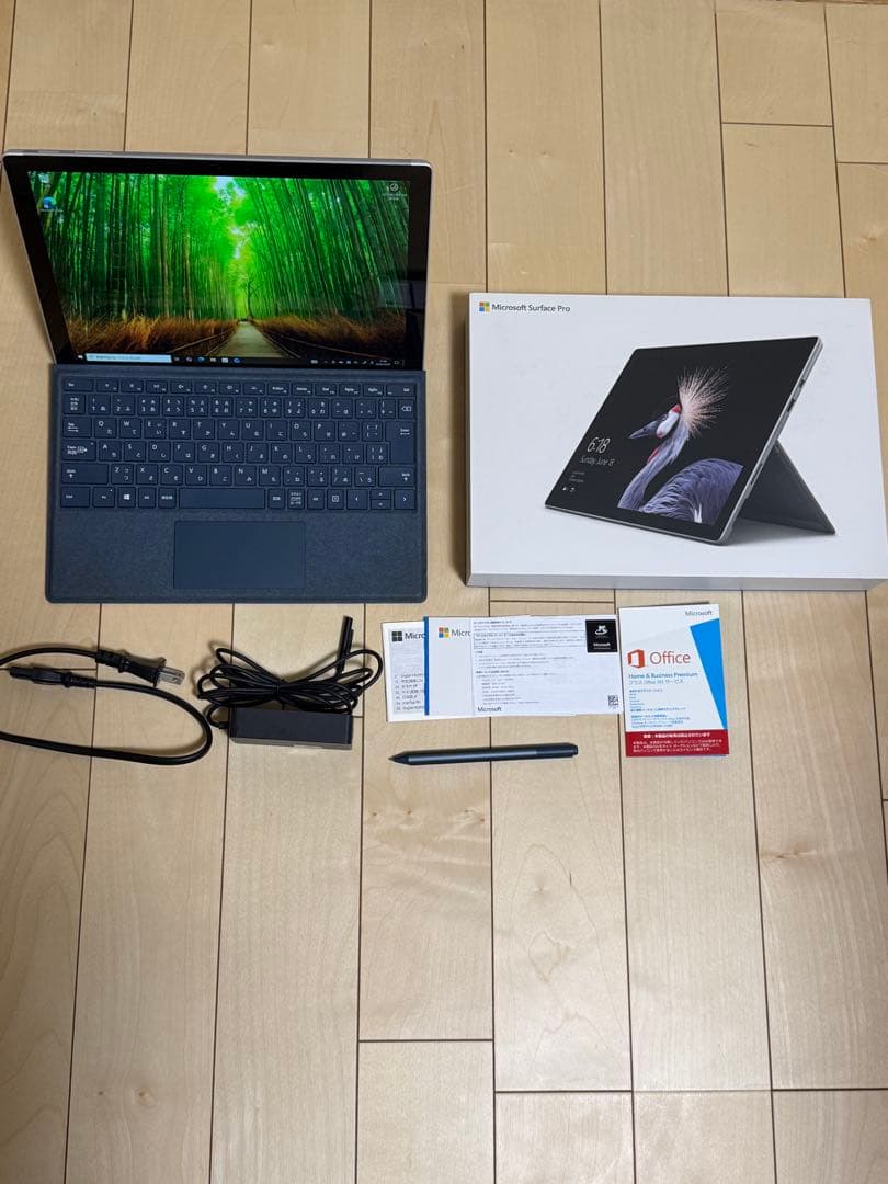 Microsoft Surface Pro 5本体 + キーボード