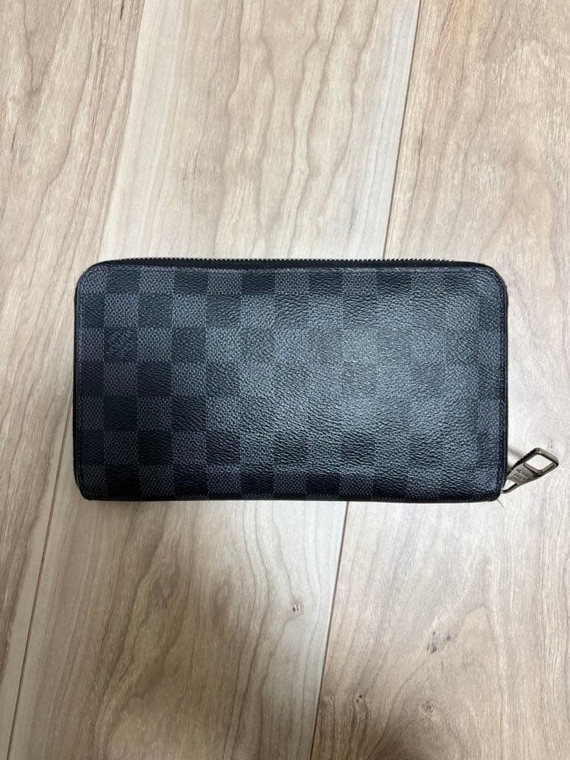 最終値下げルイヴィトン ダミエ グラフィット ジッピー オーガナイザー 長財布