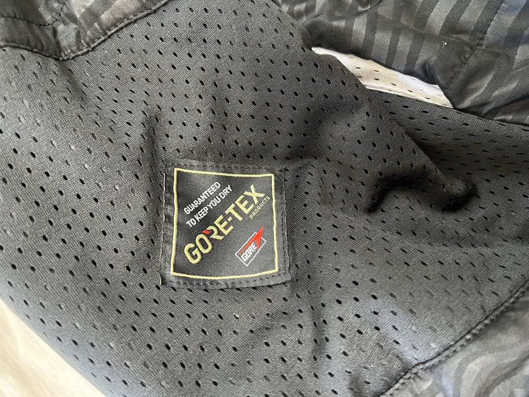 VOLCOM スノーボードウエア　ジャケット　GORE-TEX