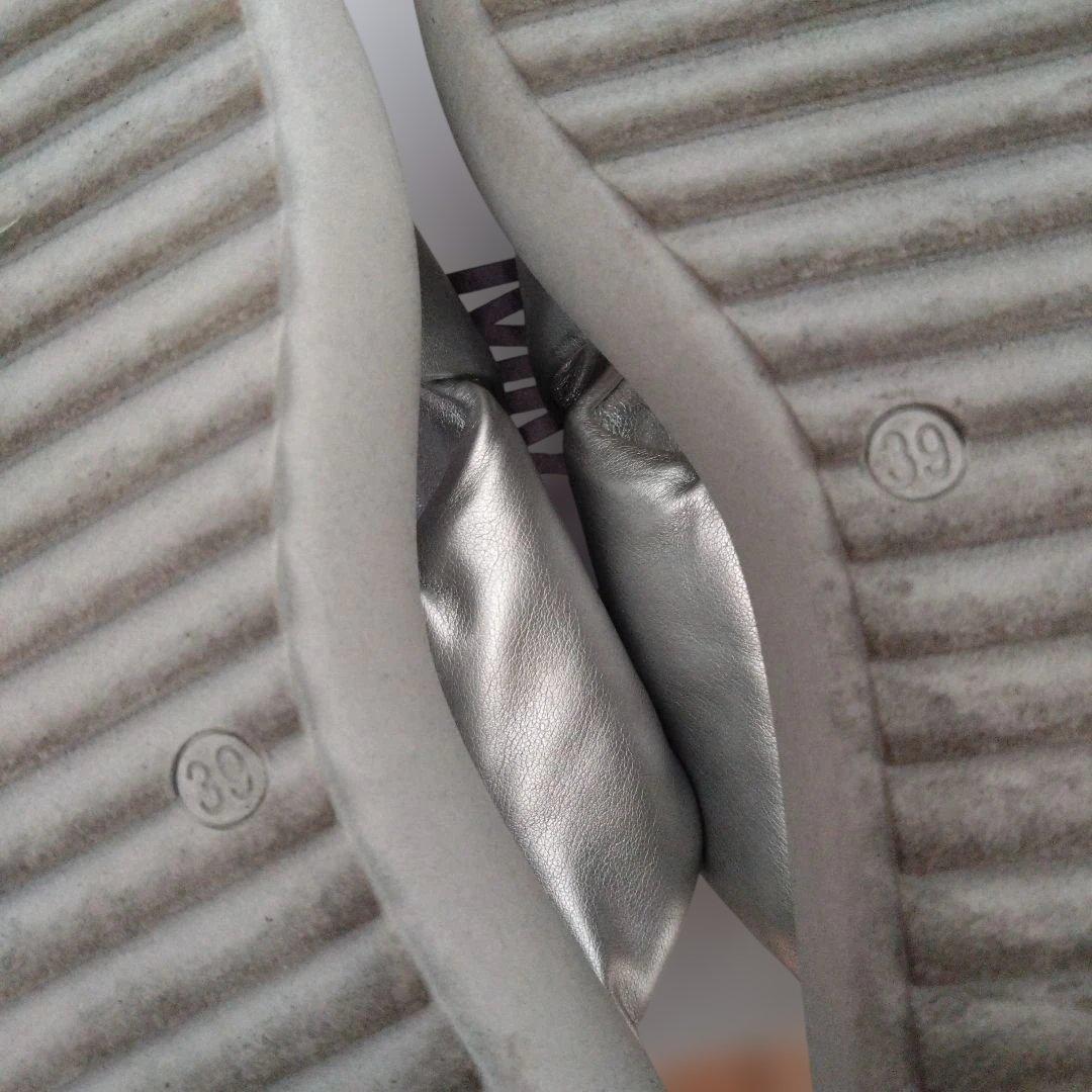 MM6 プラットフォームサンダル（シルバー）