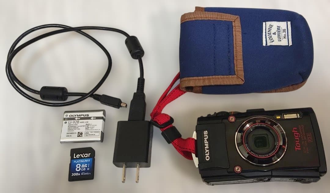 OLYMPUS STYLUS TG‑4 Tough（黒）（中古品）動作確認済み