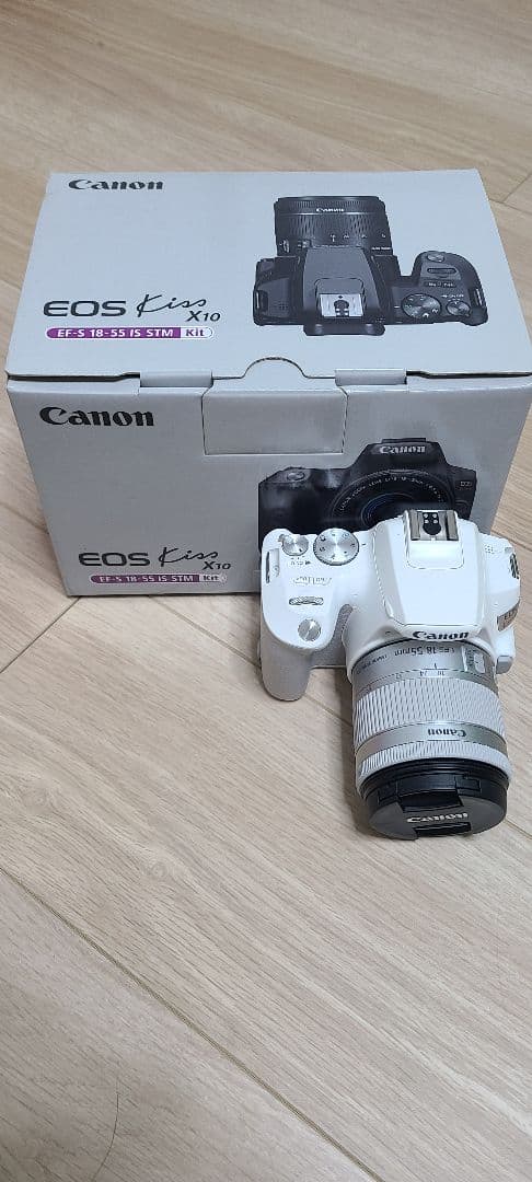 本日限定値引き！Canon EOS Kiss X10 ホワイト カメラバッグ付き