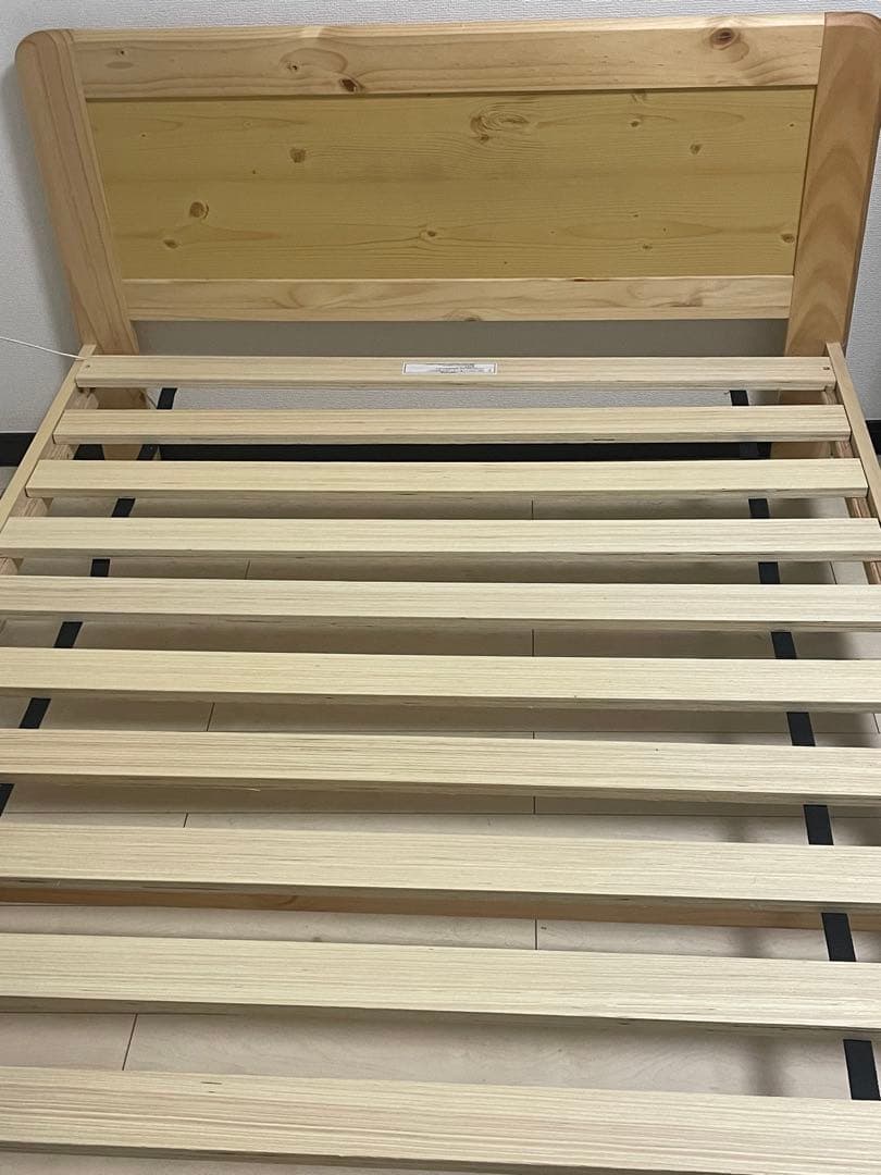 ニトリ ベッドフレーム「ルカ4」／セミダブル