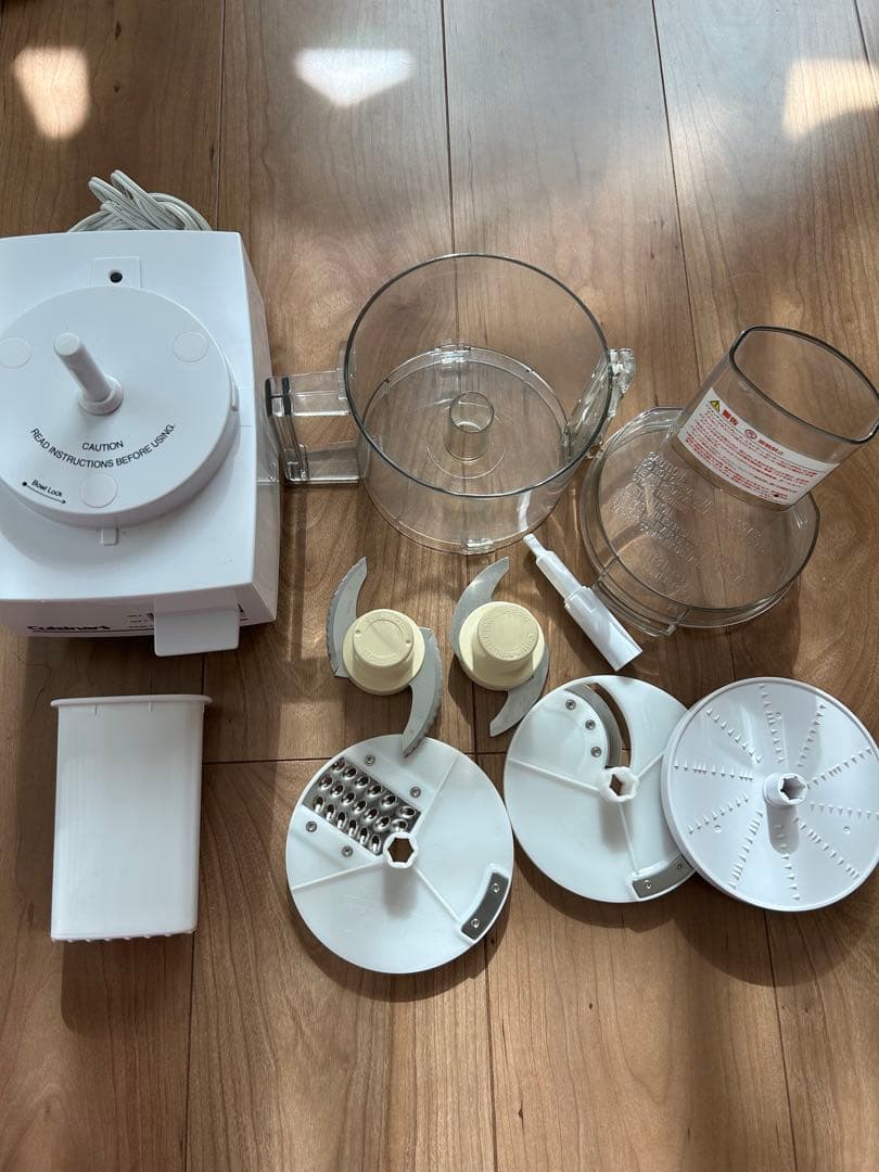 値下げ☆クイジナート☆フードプロセッサー☆DLC-101Ｊ割れヒビあり☆