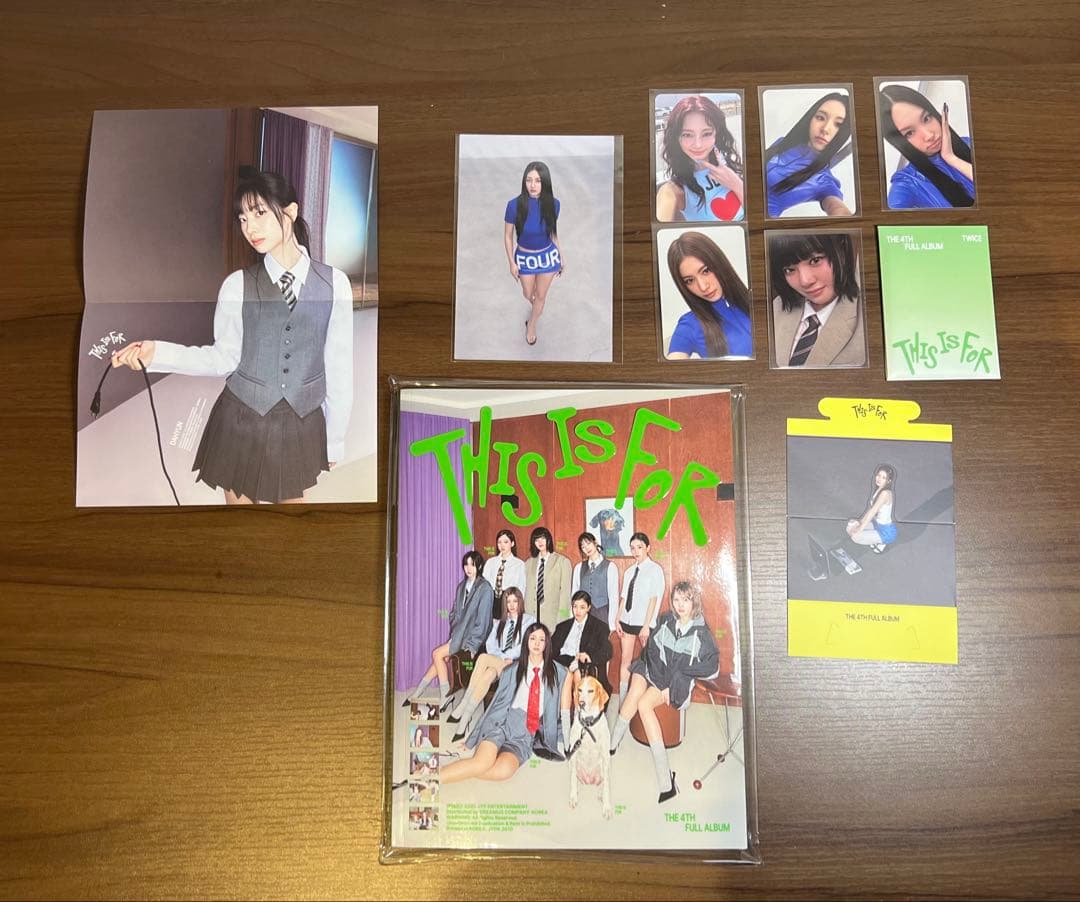 TWICE ジヒョ 直筆サイン入りポストカード&THIS IS FORアルバム