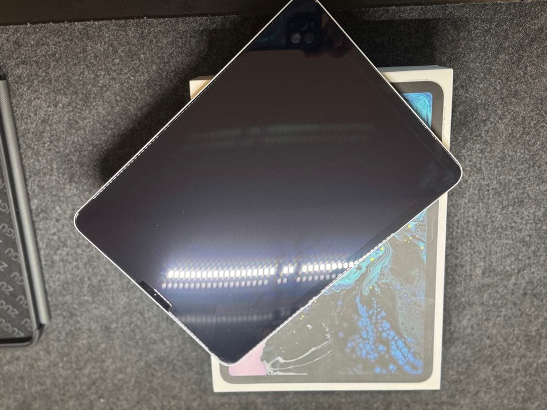 美品 iPad Pro 11インチ1TB＋ZUGUケース