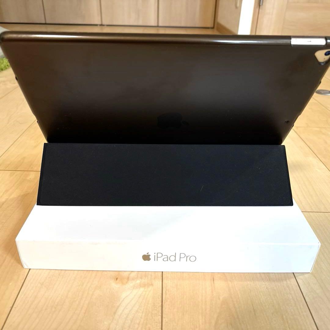 美品iPad Pro Wi-Fi 128GB 12.9インチ　第1世代 ケース付