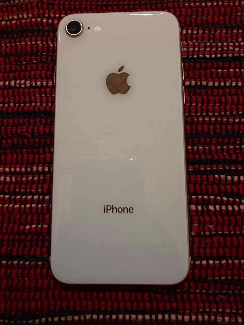 iPhone8本体/64GB/ゴールド/バッテリー93%