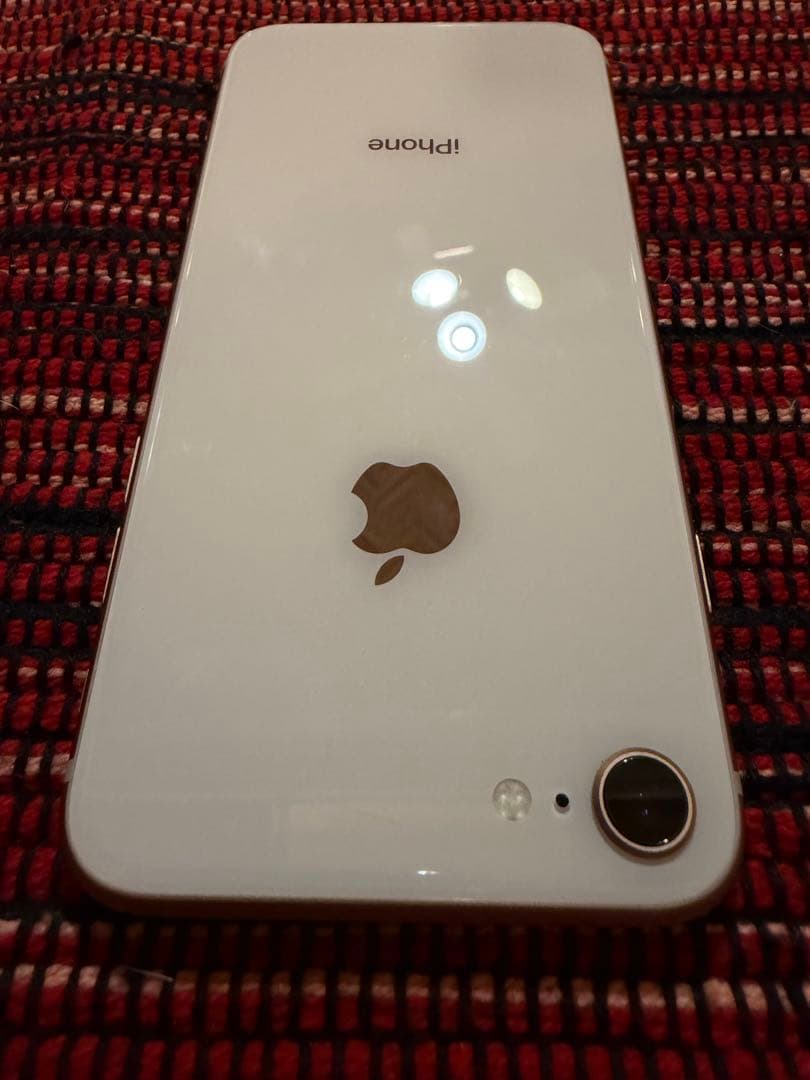 iPhone8本体/64GB/ゴールド/バッテリー93%