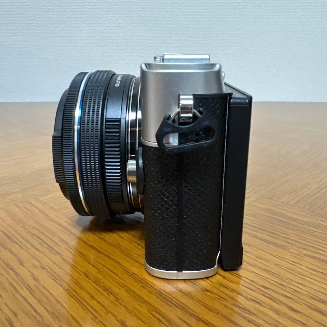デジタルカメラ OLYMPUS PEN E-P7 & 14-42mm