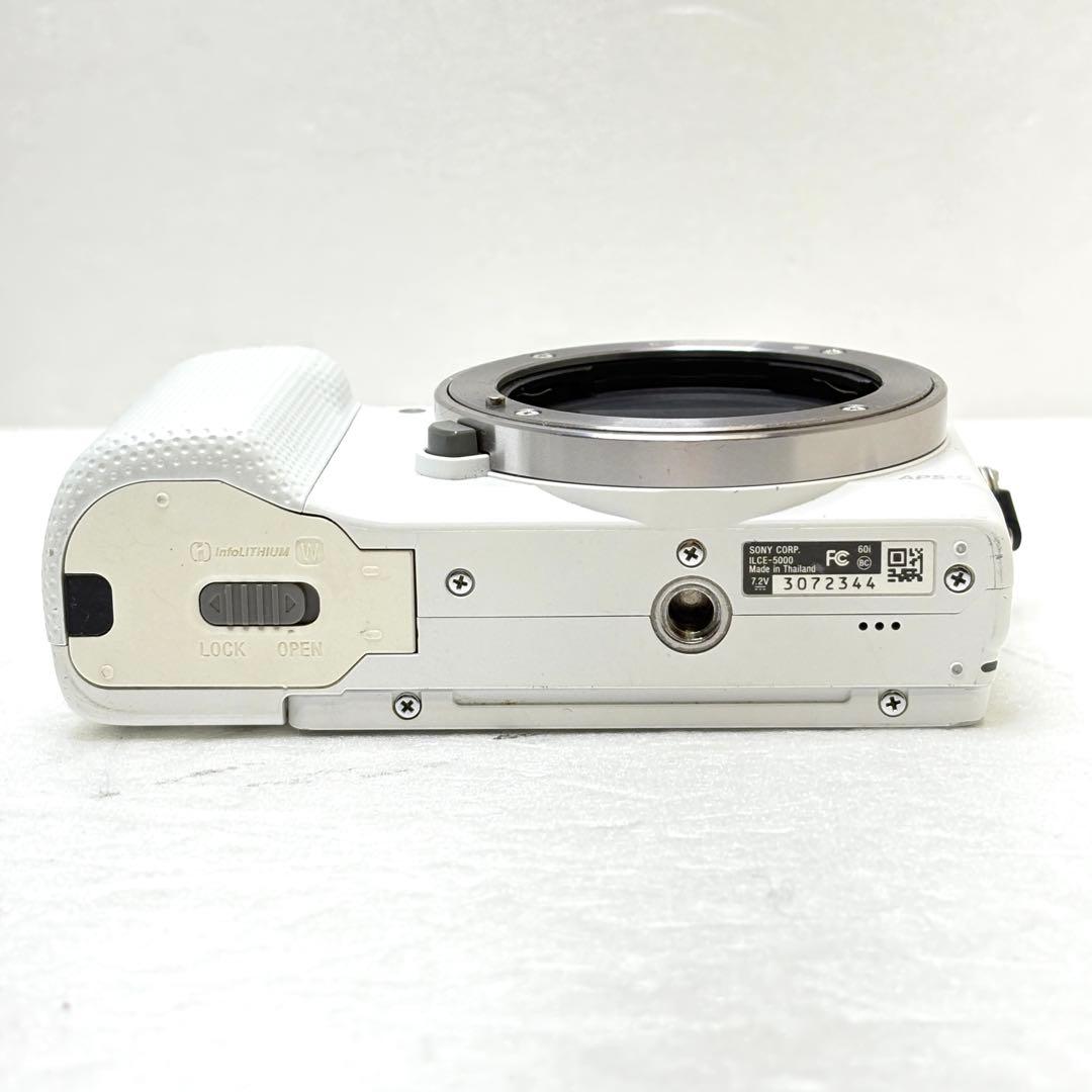 人気ホワイト✨自撮り&Wi-Fi❤️ソニー α5000 パワーズームレンズキット✨
