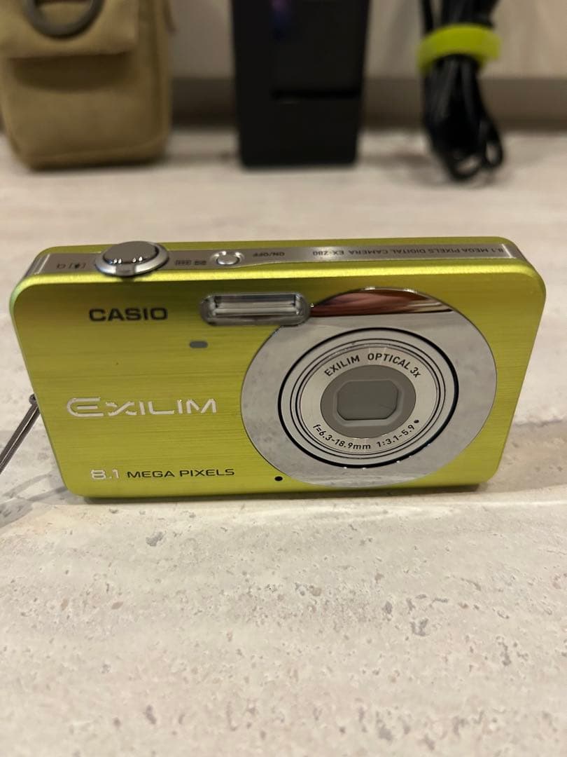 CASIO EXILIM 8.1メガピクセル デジタルカメラ　動作確認済み