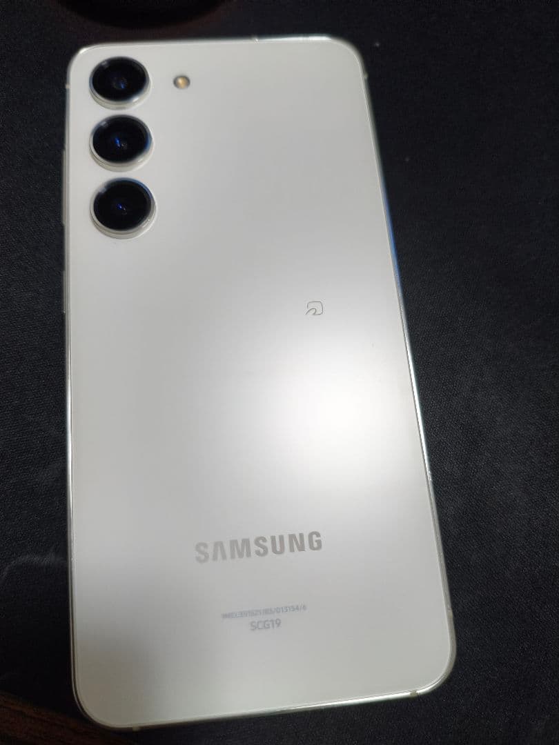 Samsung Galaxy S23 ホワイト 本体