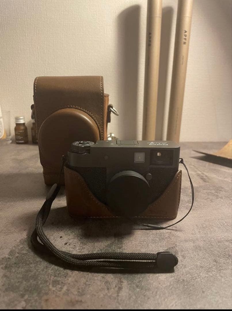 【美品】富士フィルムx half（チャコールグレー）【元箱付】カバー付き