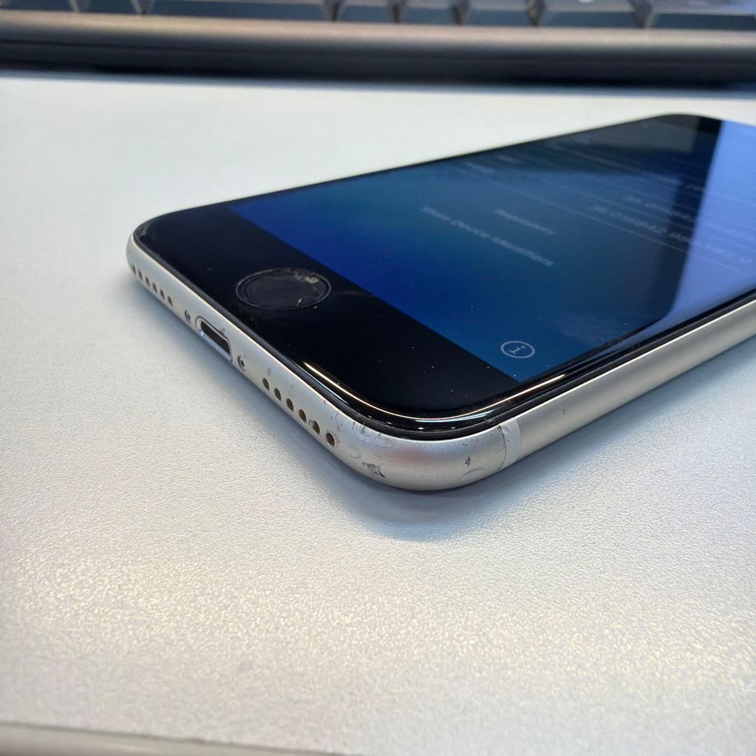 訳あり iPhone SE3 64GB スターライト 81% ホームボタンNG