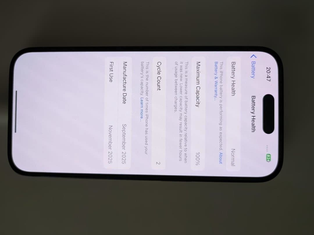 [New] iPhone 16 ブラック（箱と充電ケーブル付き）