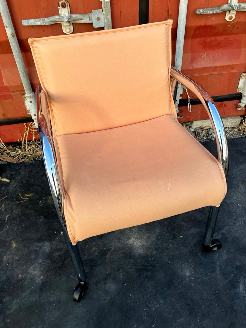 innovator ボガートカフェアームチェアー