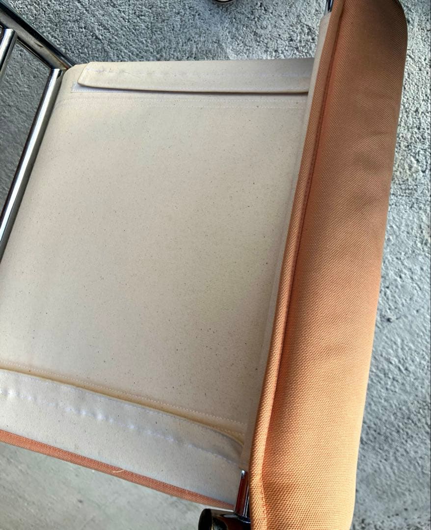 innovator ボガートカフェアームチェアー