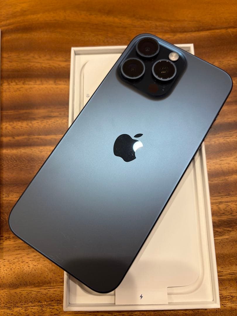 【美品】iPhone 15 Pro Max 256GB ブルー 90%