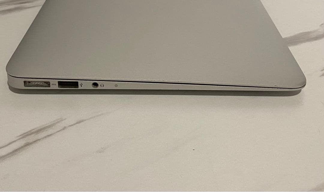 MacBook本体 MacBook Air 11inch i7 8GB 128GB Mid2012
