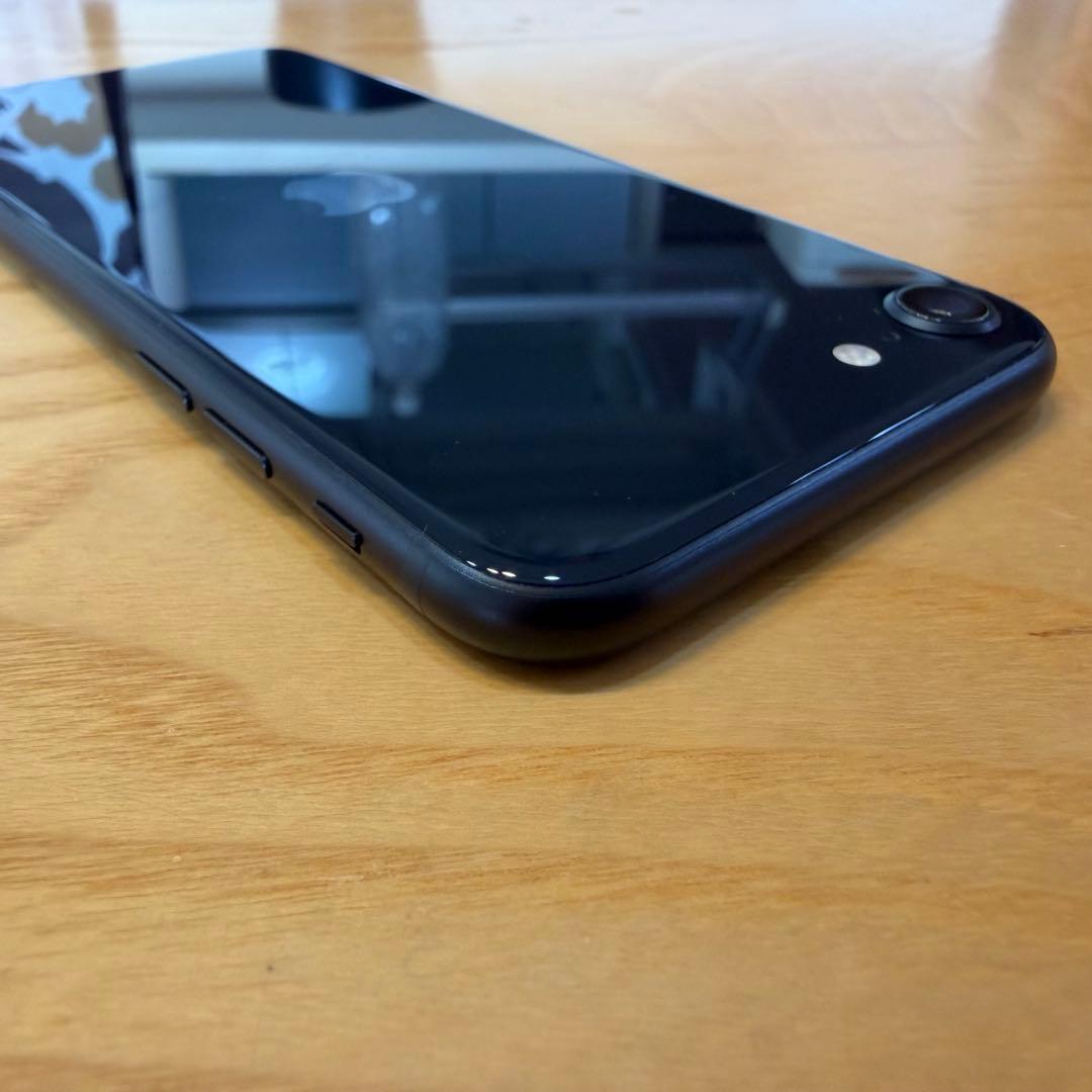 iPhone SE 第3世代　ミッドナイト 64GB バッテリー最大容量97%