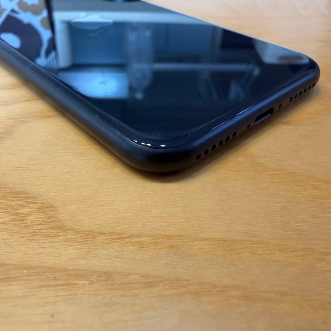 iPhone SE 第3世代　ミッドナイト 64GB バッテリー最大容量97%