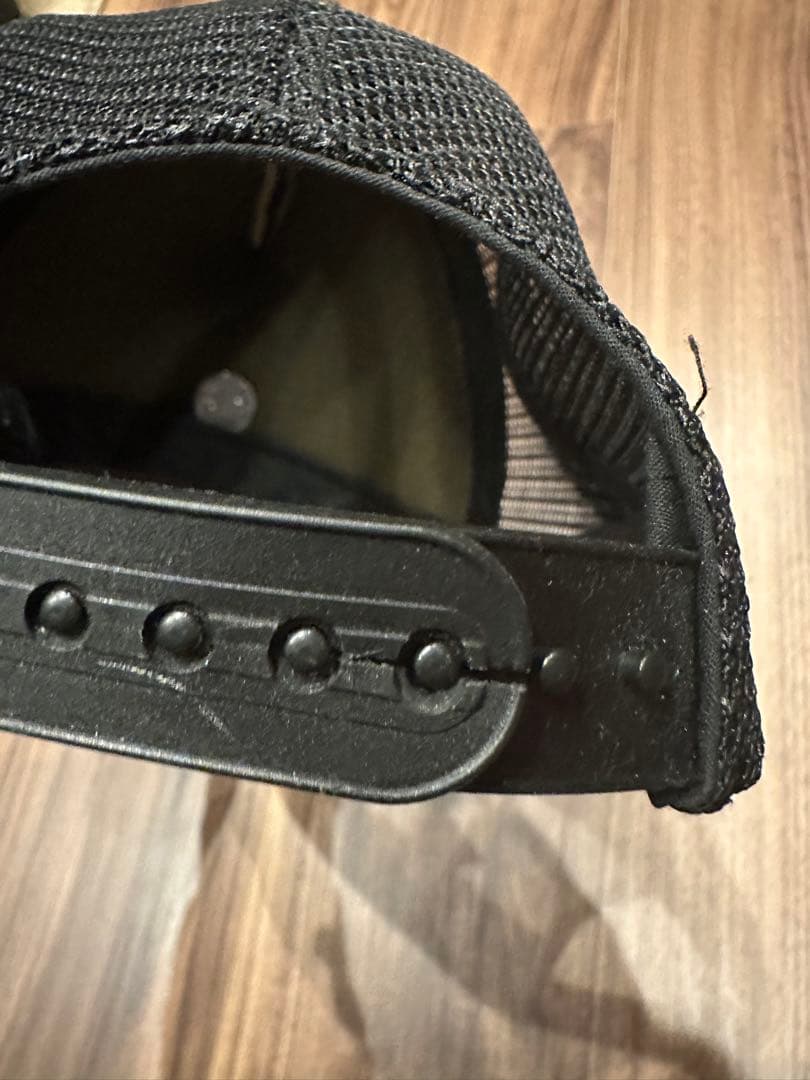 undercoverアンダーカバー目玉　黒のメッシュキャップ