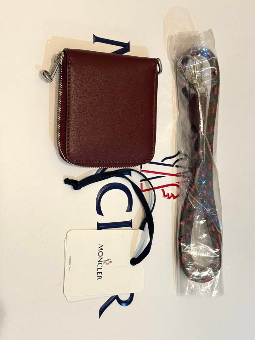 新品　MONCLER モンクレール 財布 ウォレット 2つ折り ブラック　クロエ