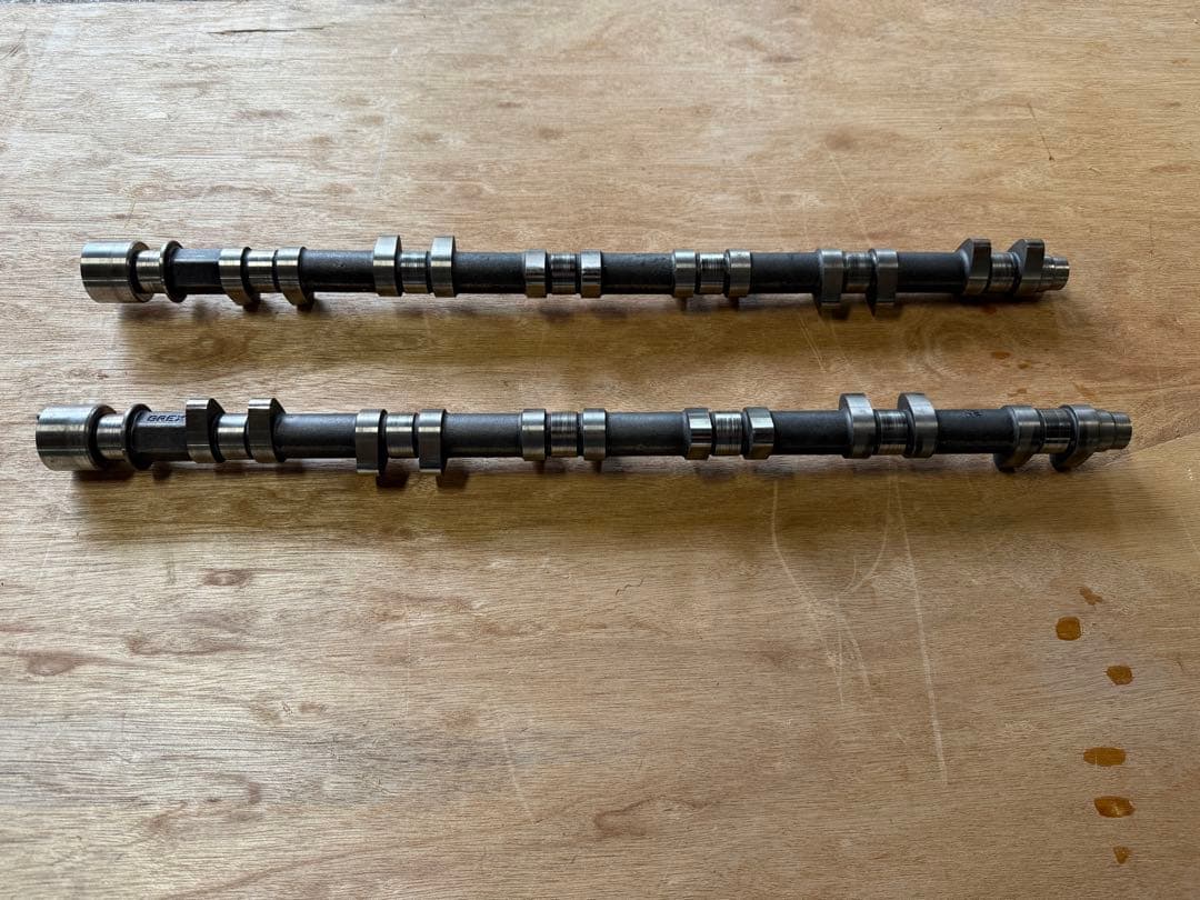 トラスト カムシャフト RB26