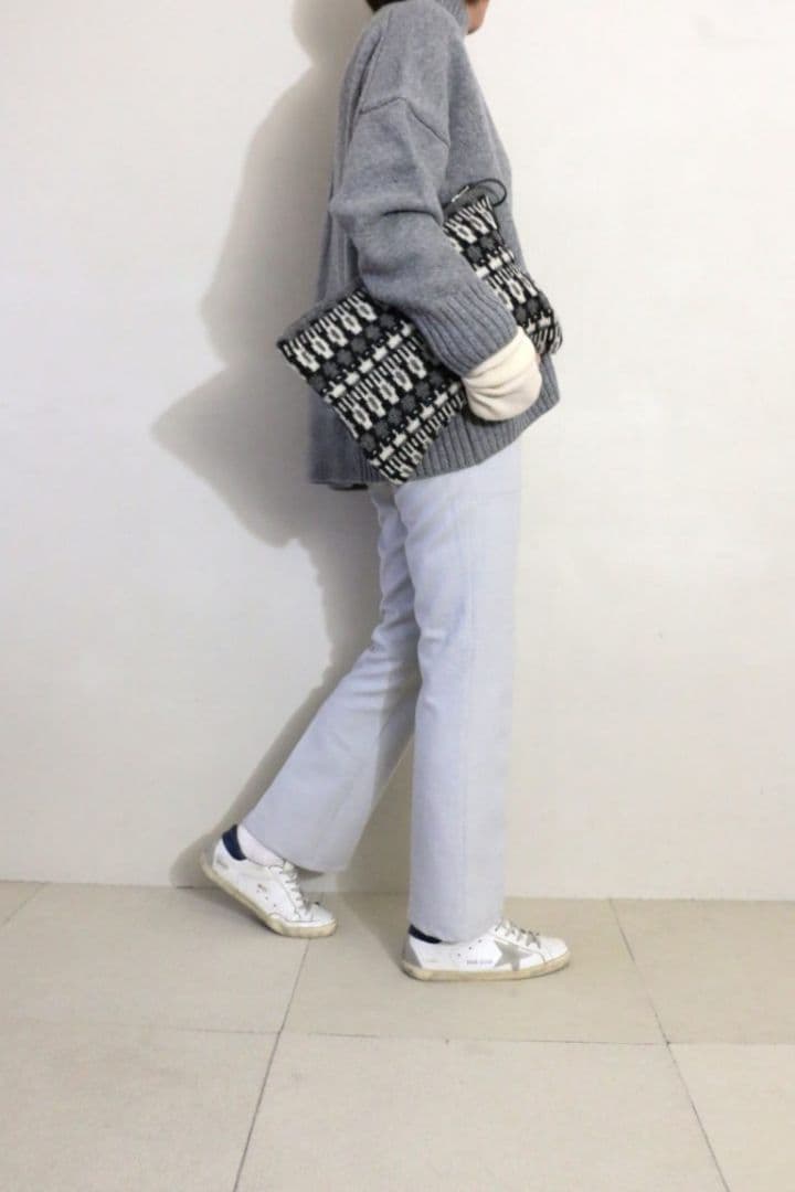 りこりこ様 CINOHオーバータートルニット