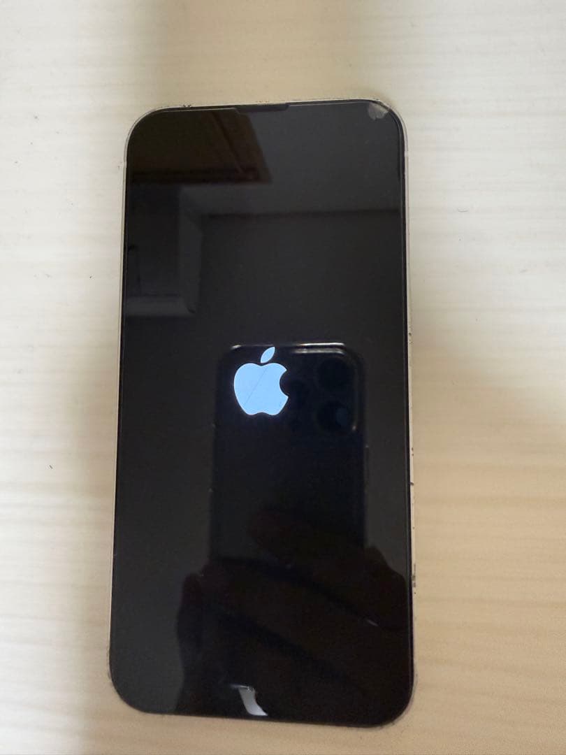 Apple iPhone 13 本体 ブラック ホワイト　SIMフリー